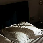 Velvet By Dove Apartment *